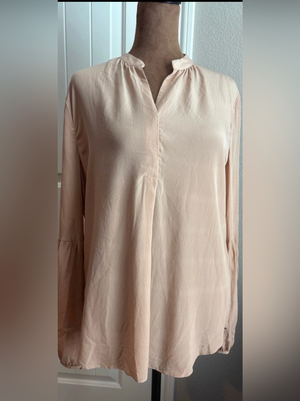 Ann Taylor Silk Blouse/Champagne size S